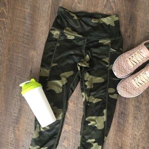 Reebok size small amp leggings